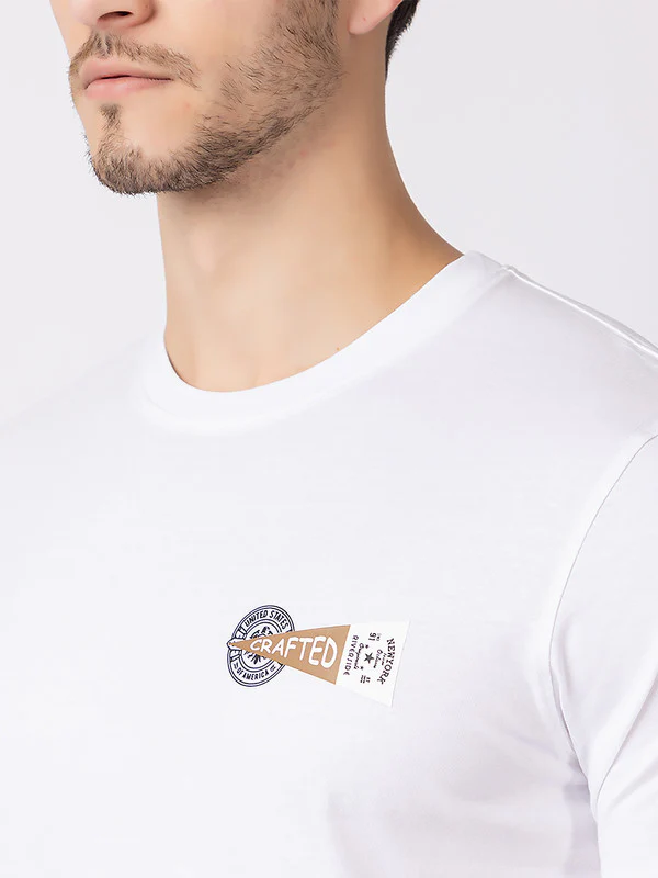 Men's Elegant Roundneck T-Shirt - Image 4