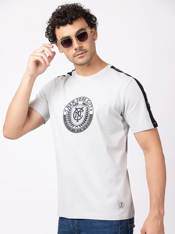 Men's Graphic Roundneck T-Shirt - Image 8