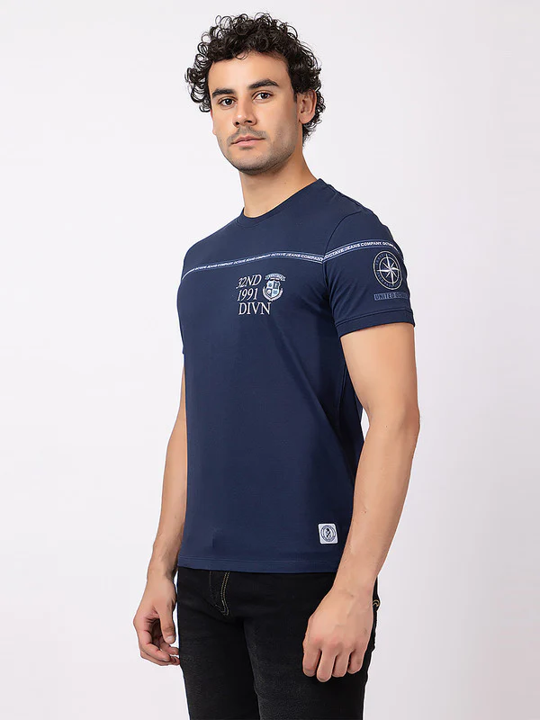 Men's Classic Roundneck T-Shirt - Image 4