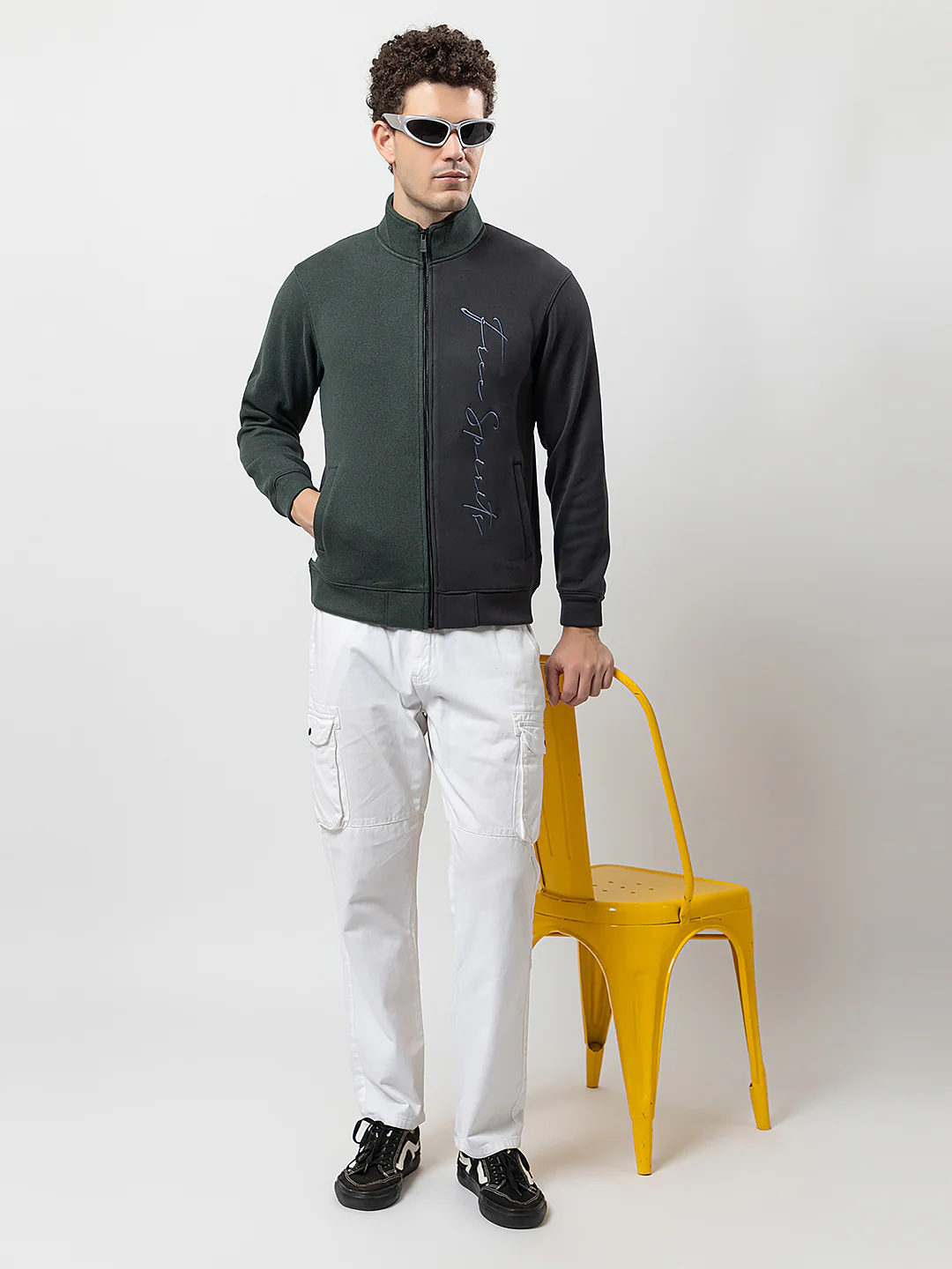Men's Classic Fit Sweatshirt - Image 9
