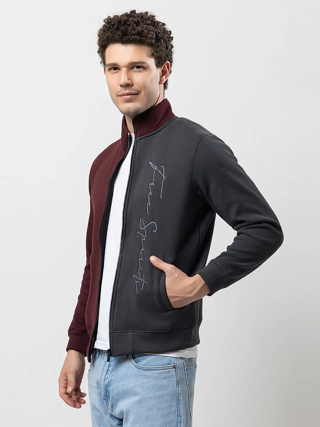 Men's Classic Fit Sweatshirt - Image 4