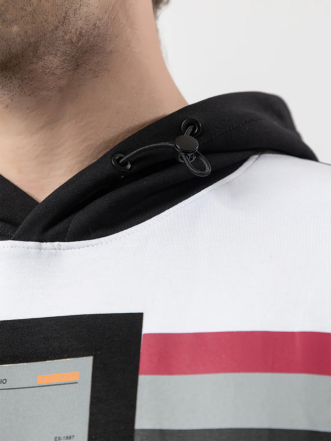 Men's Signature Sweatshirt - Image 7