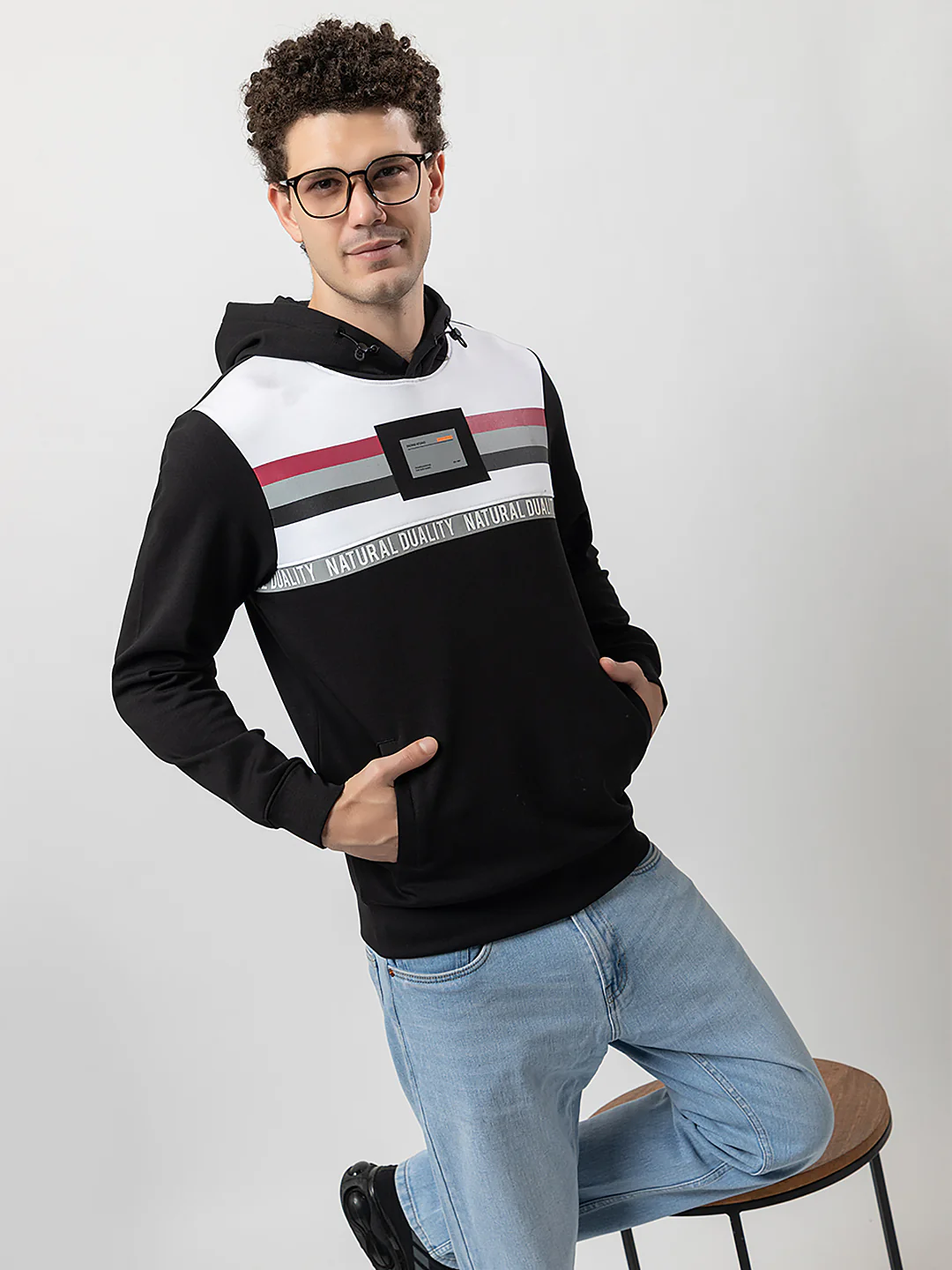Men's Signature Sweatshirt - Image 9