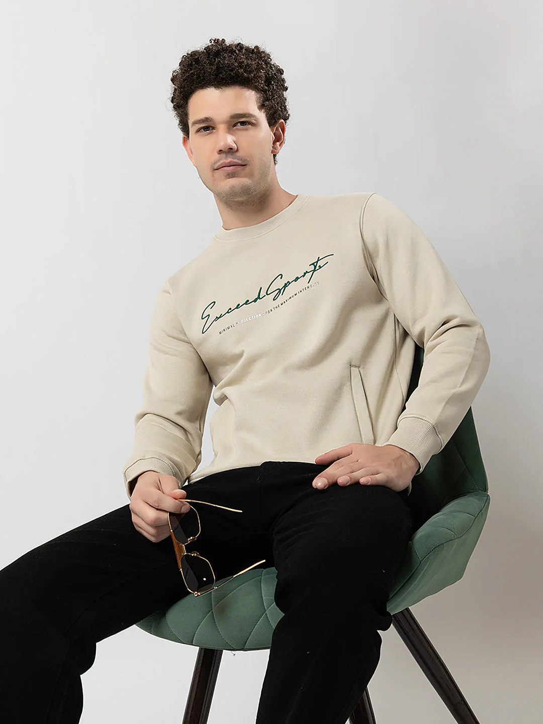 Men's Solid Graphic Sweatshirt - Image 7