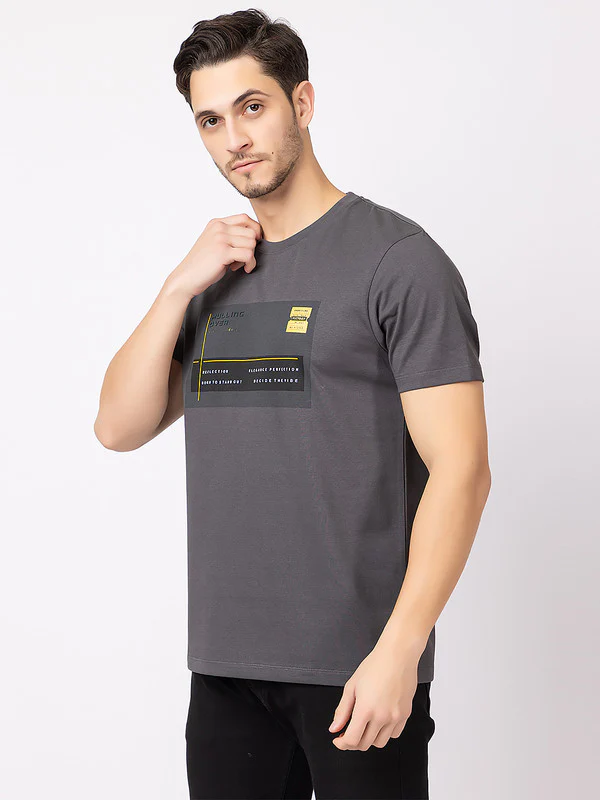 Men's Graphic Roundneck T-Shirt - Image 2