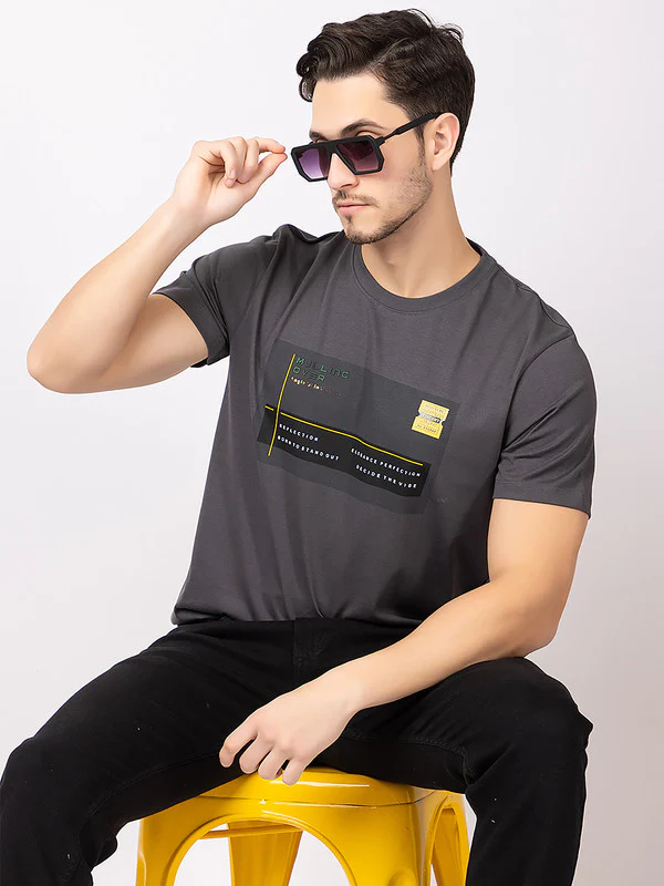 Men's Graphic Roundneck T-Shirt - Image 6