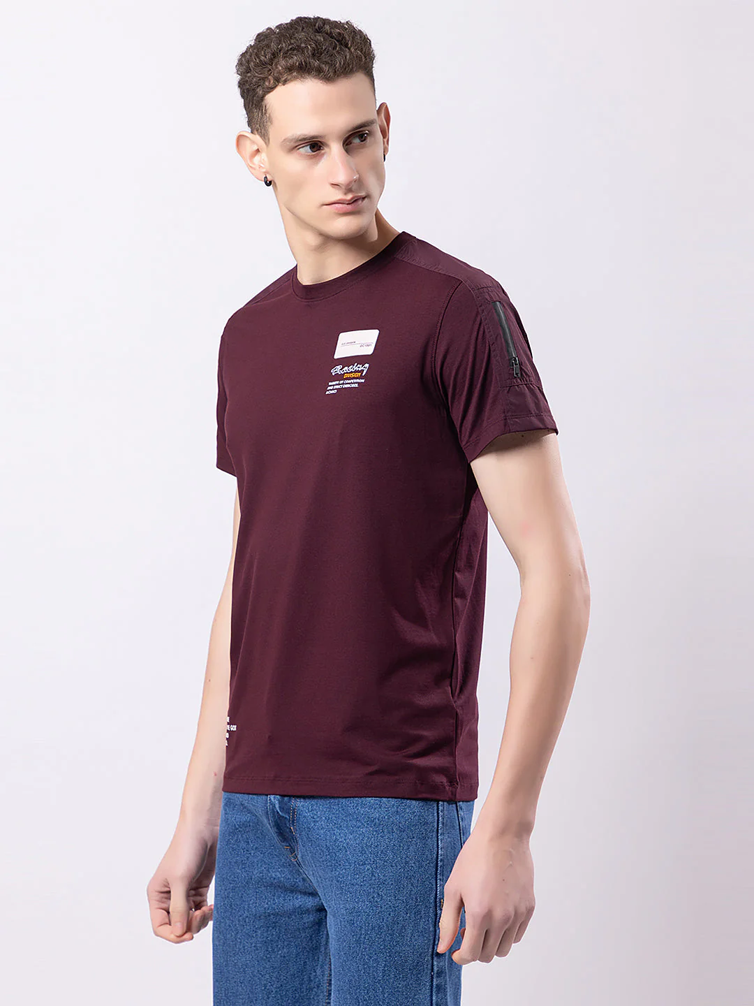 Men's Chest-print Sleek T-shirt - Image 6