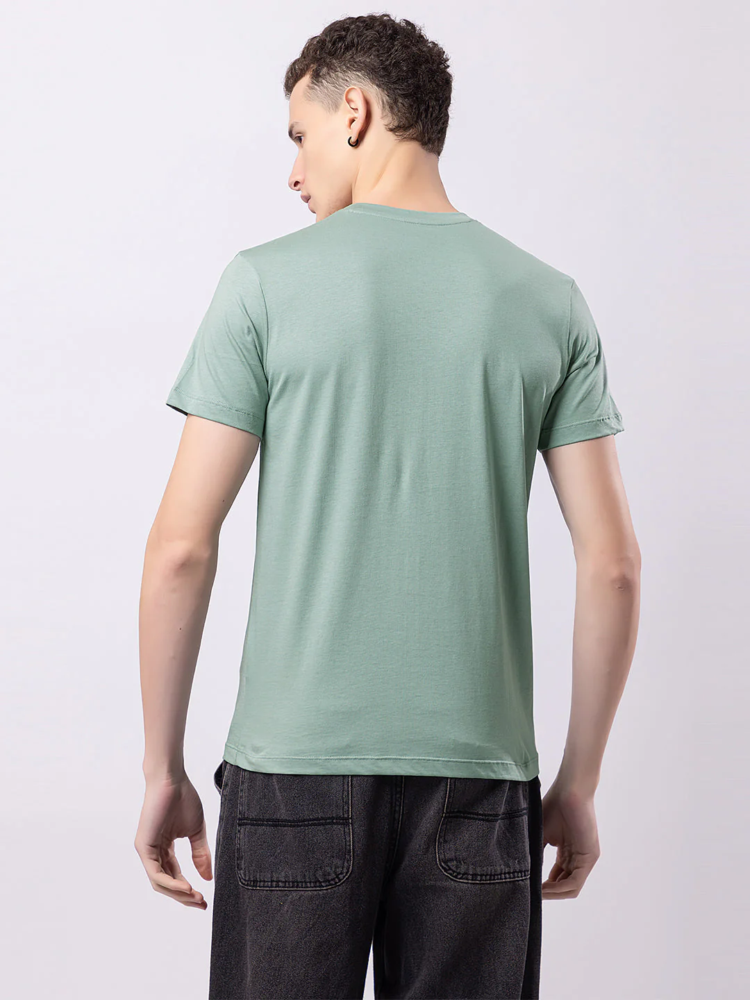 Men's Round-neck Solid T-shirt - Image 2