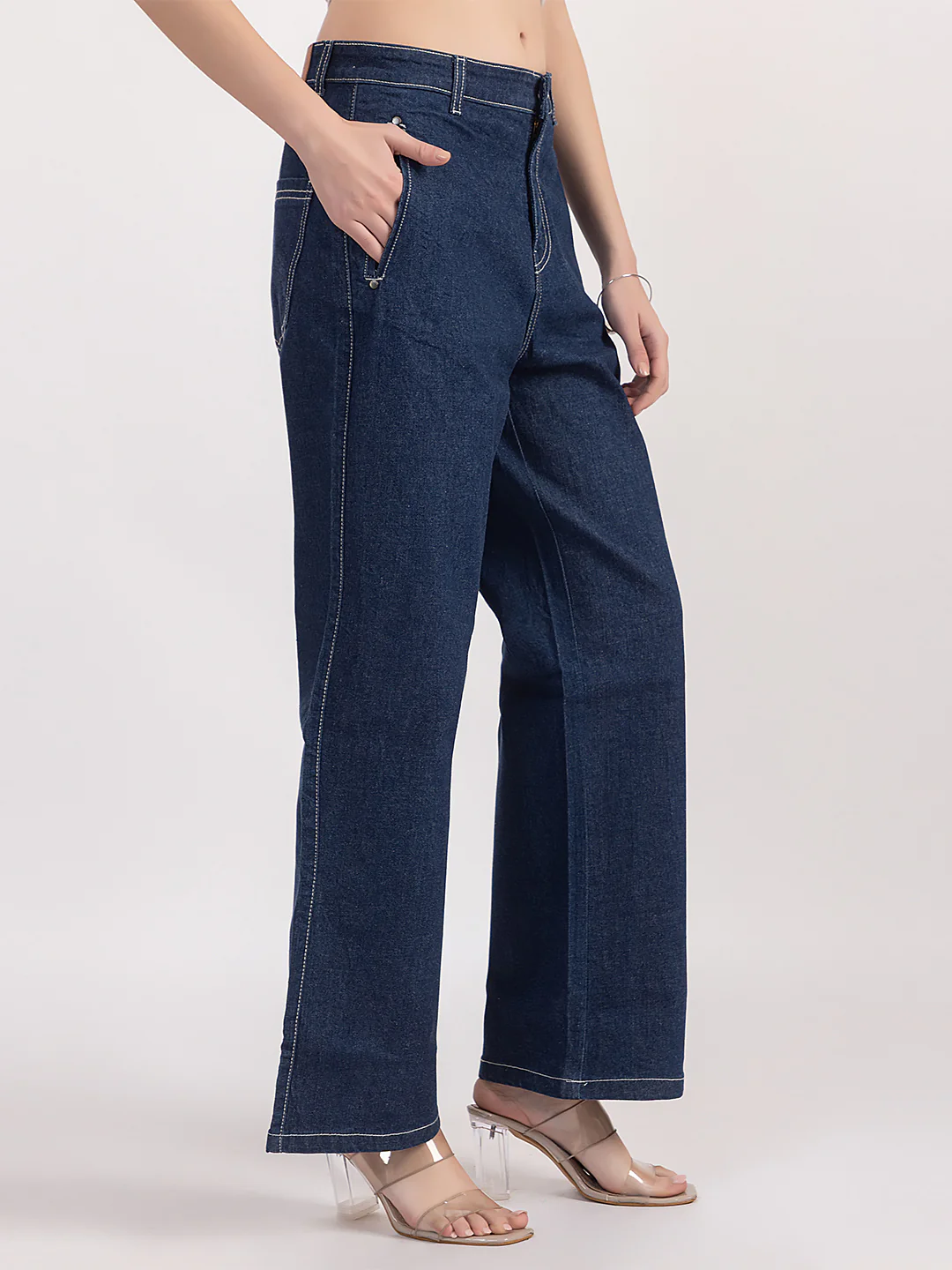 Women’s Basic Jeans - Image 4