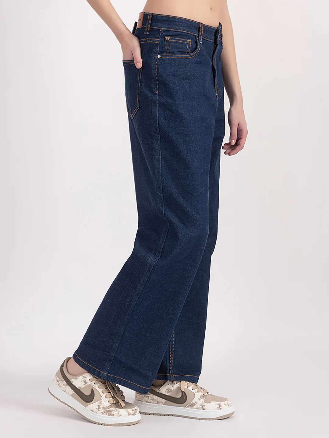 Women’s Basic Jeans - Image 5