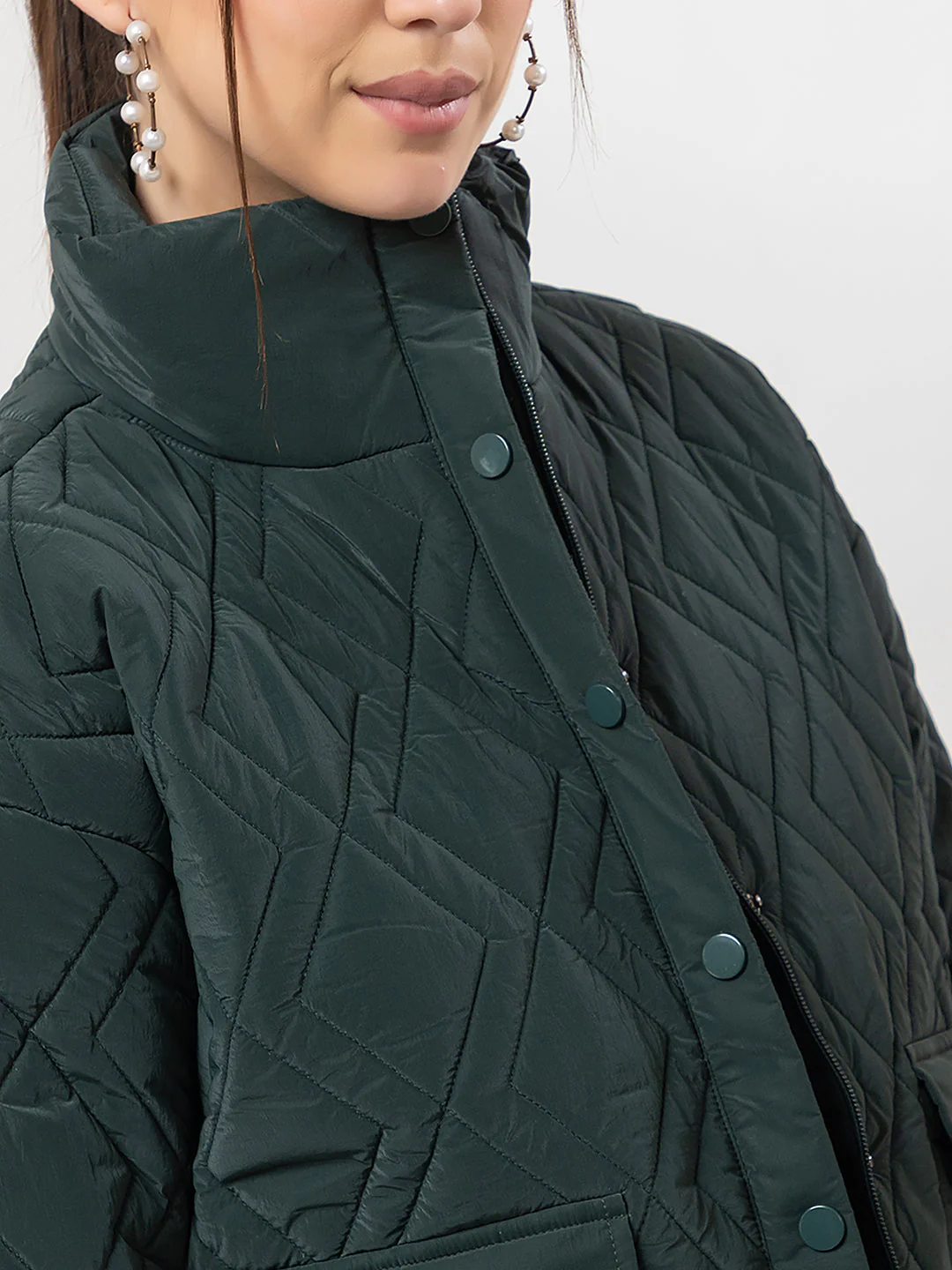 Women's Quilted Button-up Jacket - Image 4