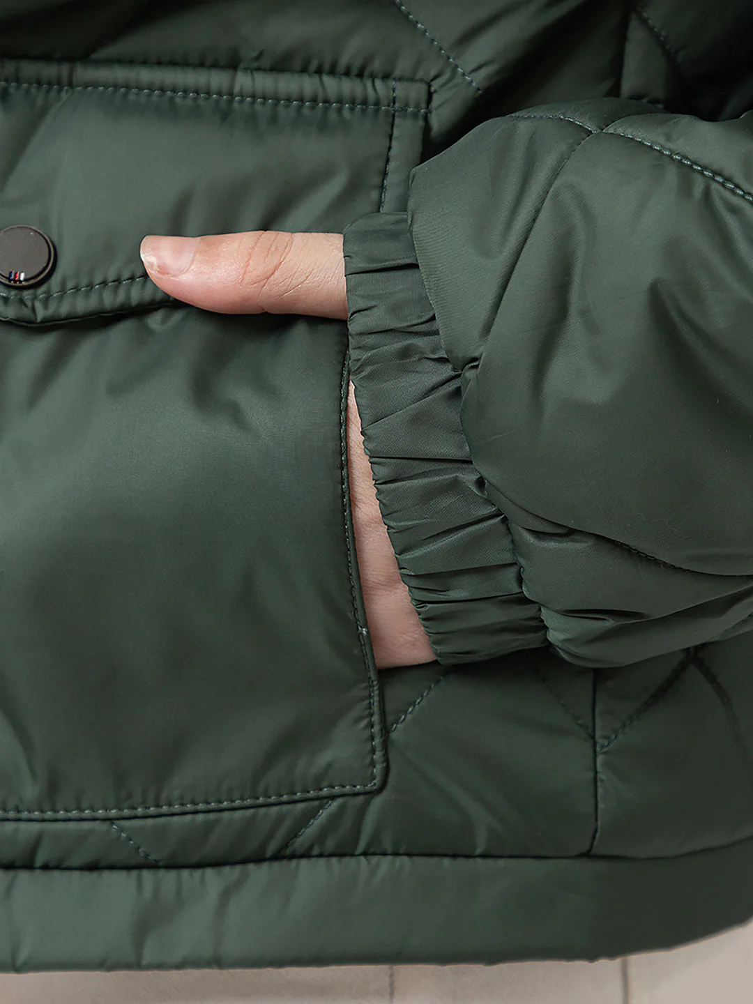 Women's Quilted Short Jacket - Image 5