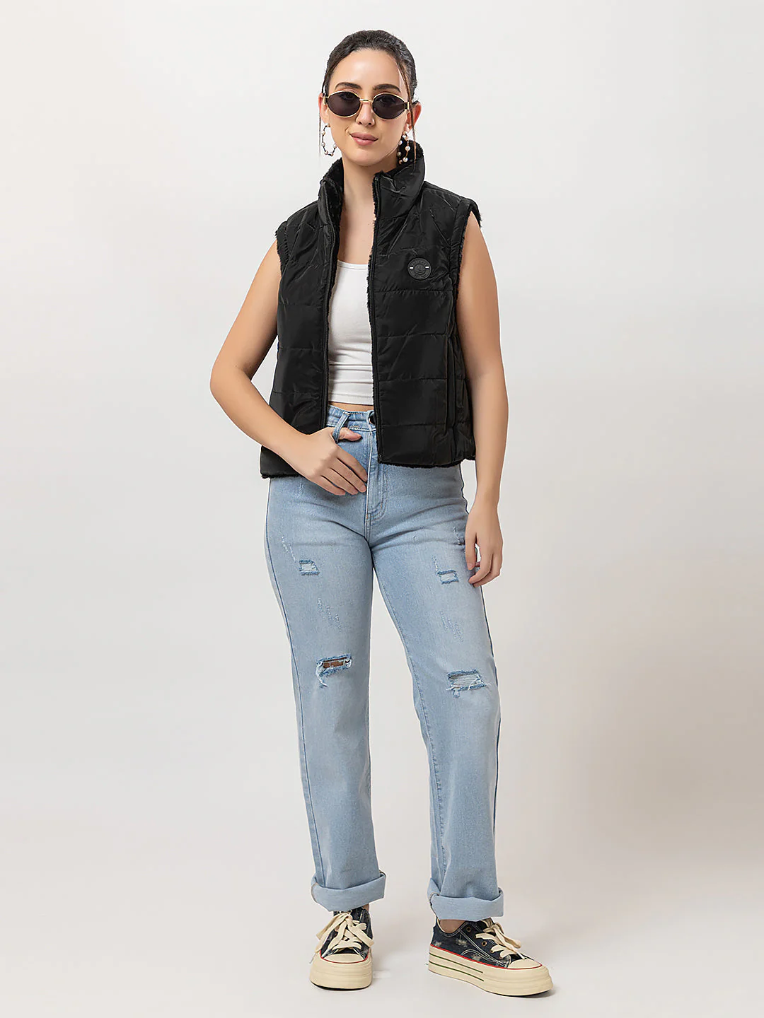 Women's Sleeveless Quilted Jacket - Image 3