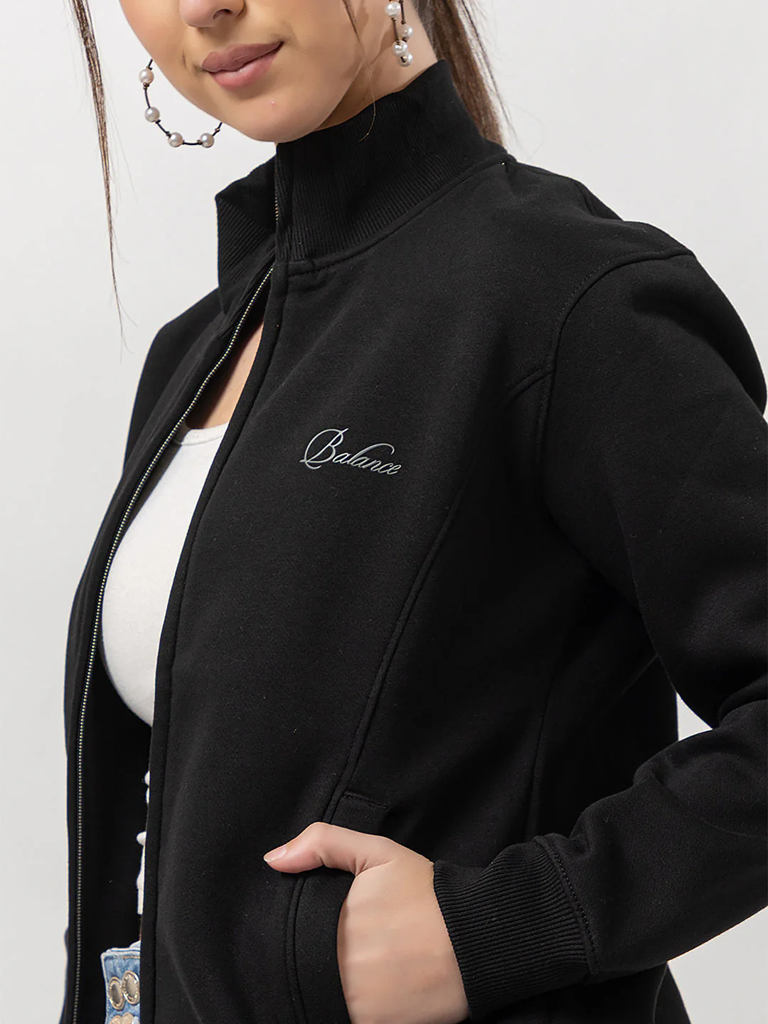 Women's Solid Zipper Sweatshirt - Image 3