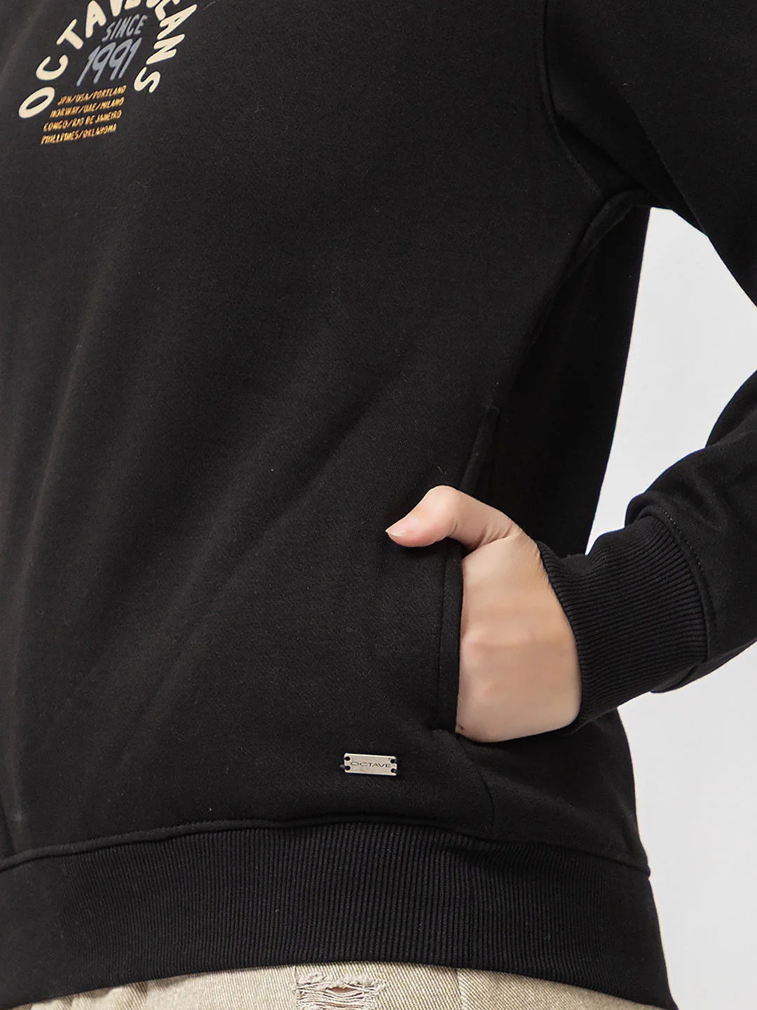 Women's Graphic Crew-Neck Sweatshirt - Image 4