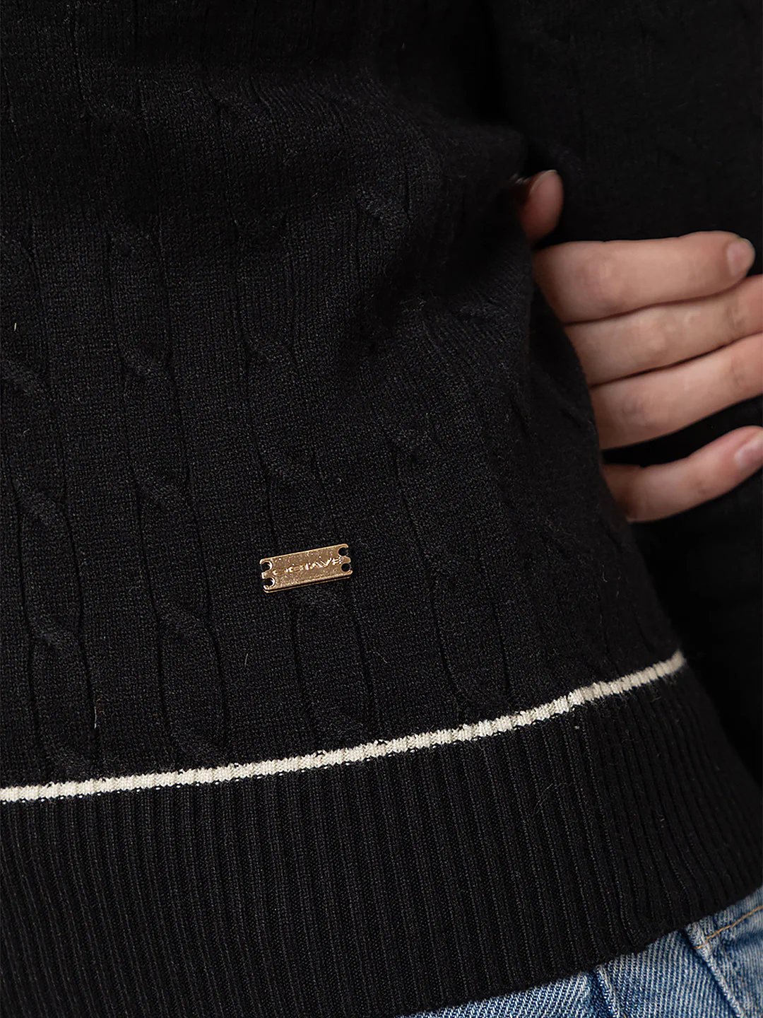 Women's Cable-Knit Solid Sweater - Image 6