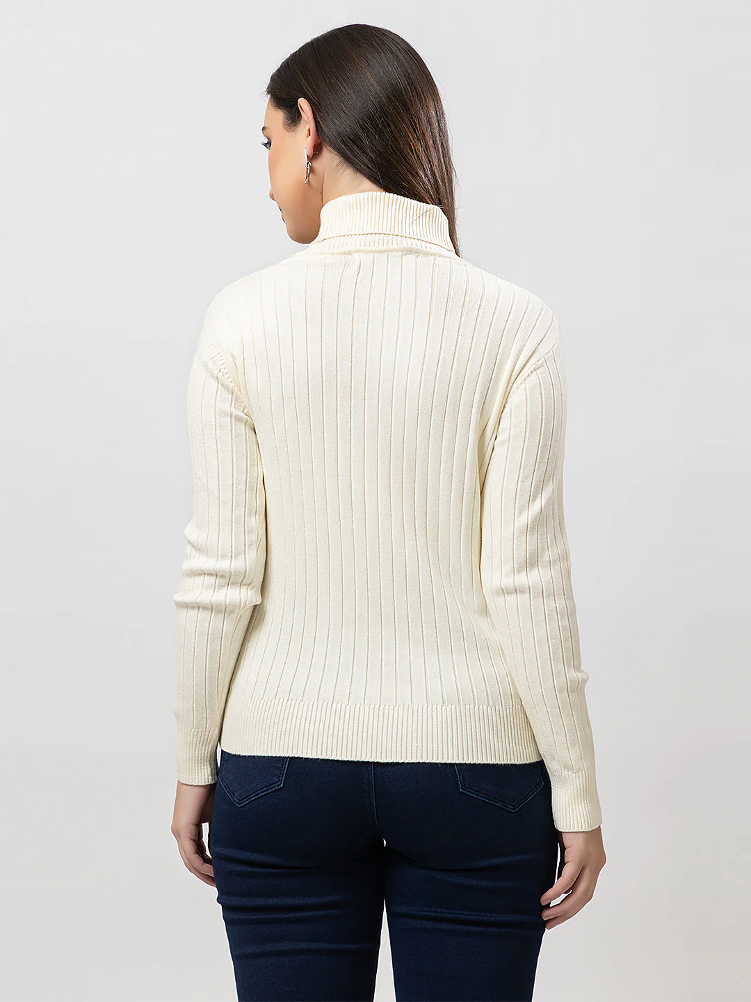 Women's Cable-Knit Solid Sweater - Image 3
