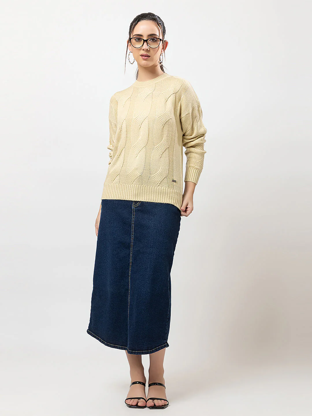 Women's Cozy Cable-Knit Sweater - Image 2