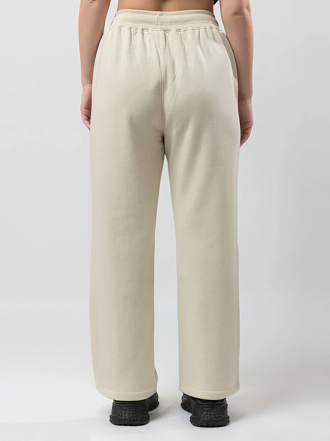 Women's Easy-Fit Pants - Image 3