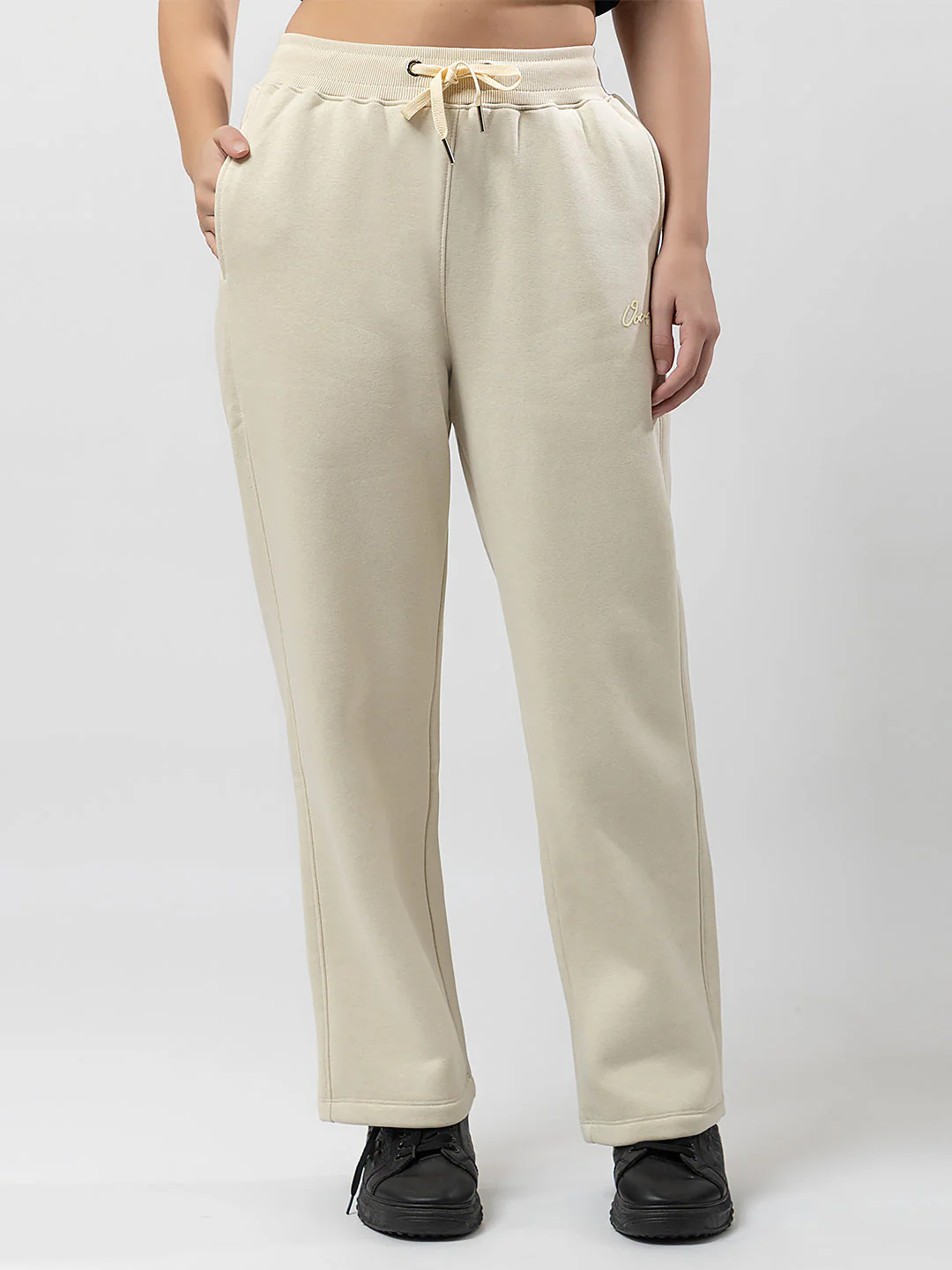 Women's Easy-Fit Pants - Image 4