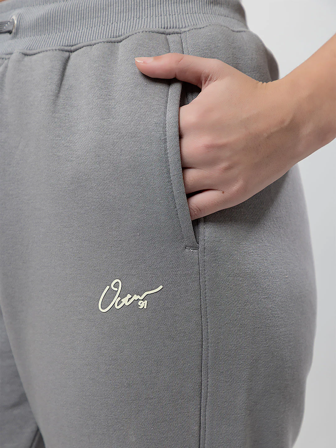 Women's Easy-Fit Pants - Image 5