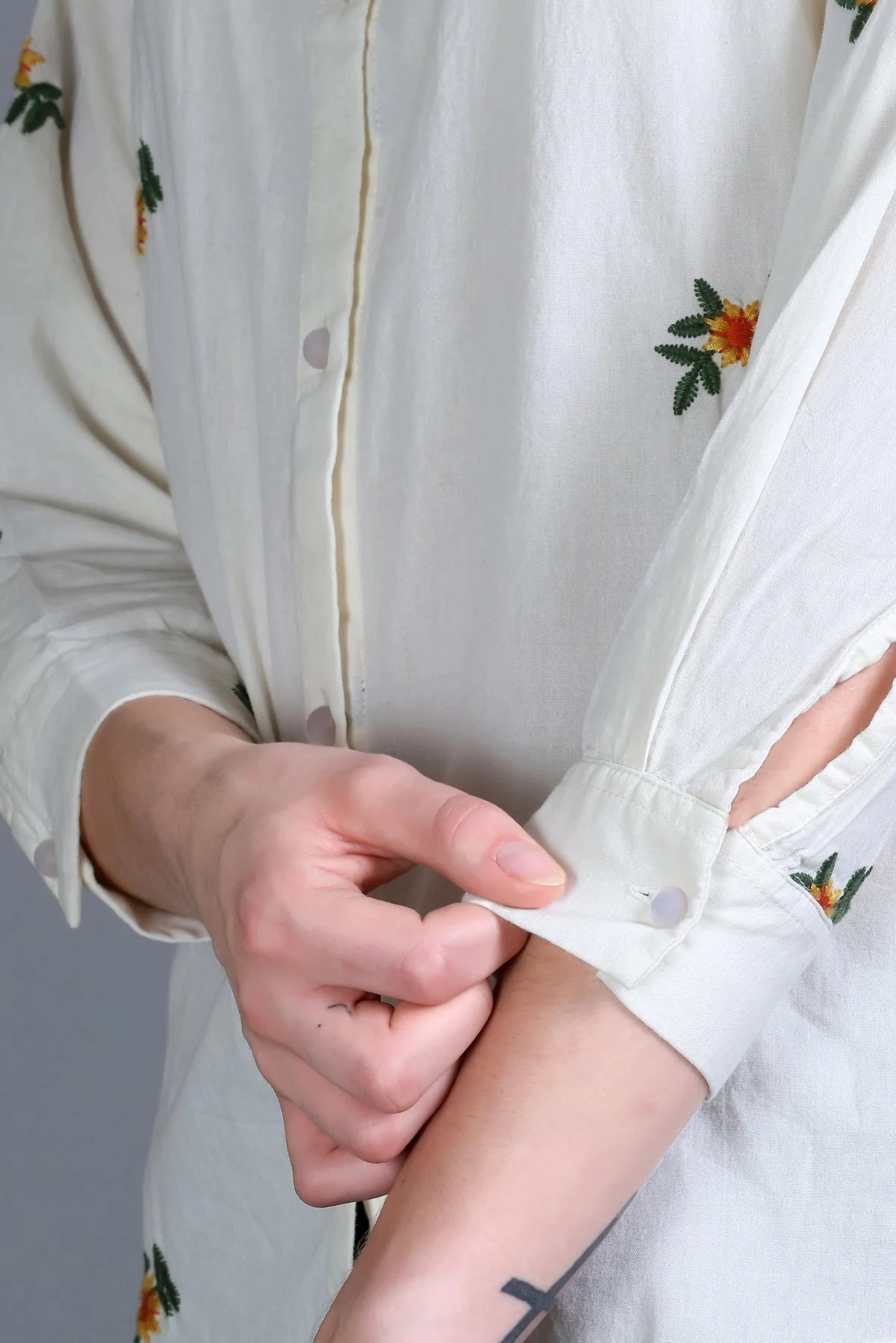 Women's Floral Print Shirt - Image 12
