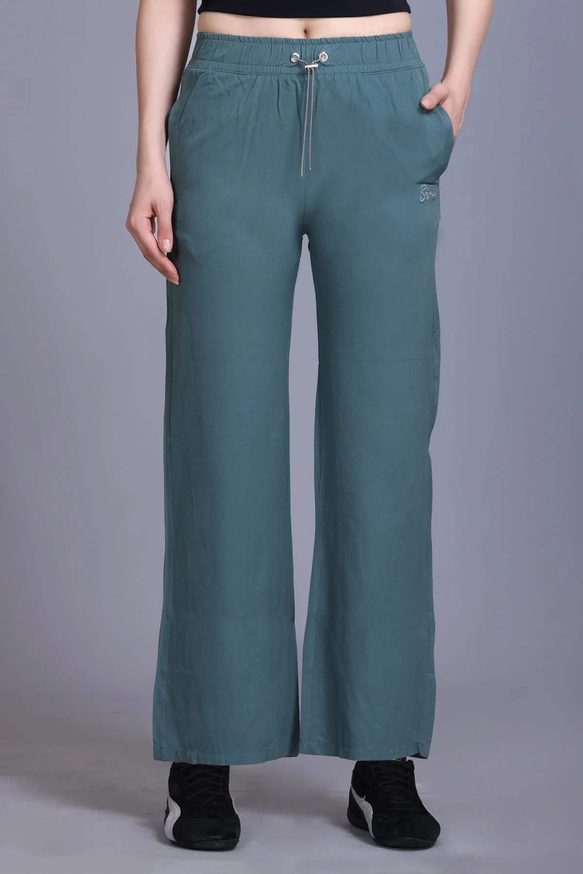 Women's Stretchable Solid Pants - Image 2