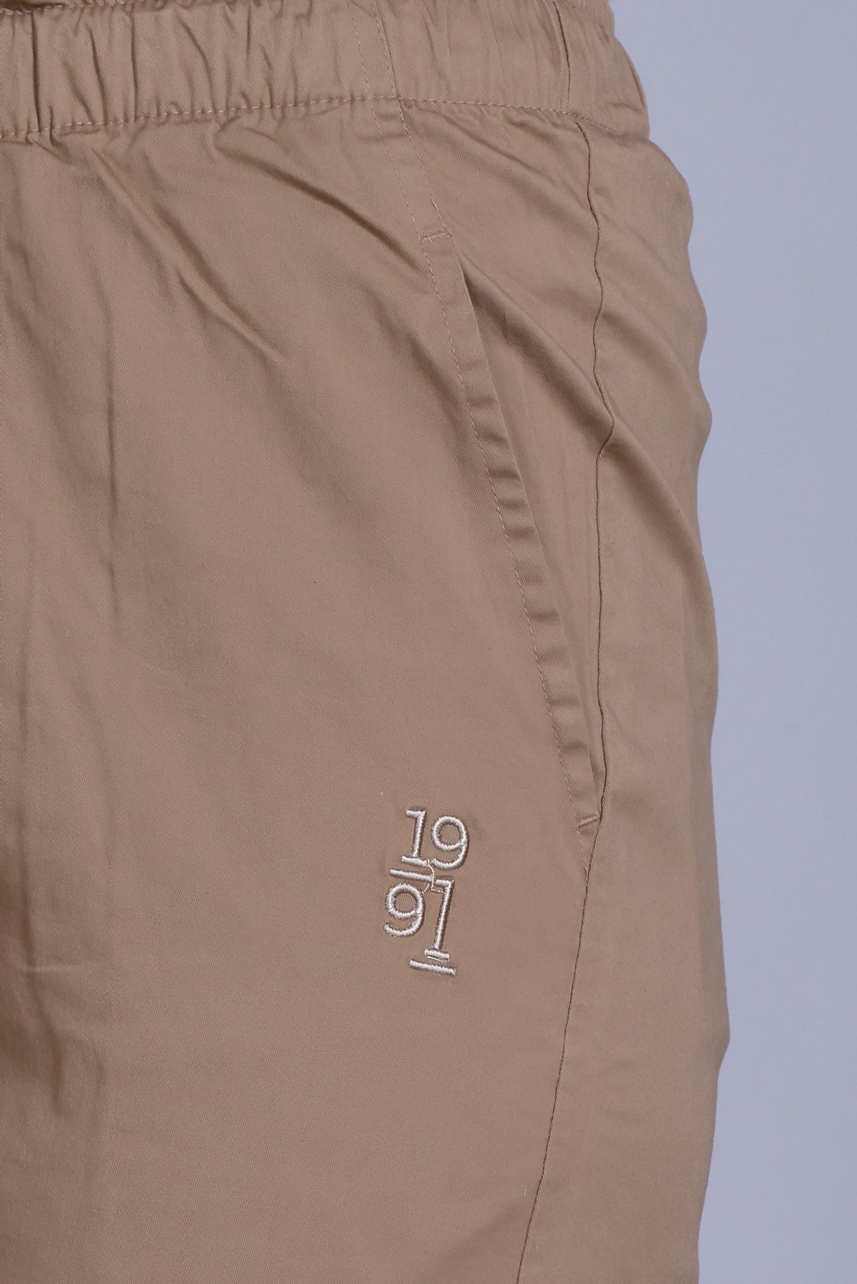 Women's Stretchable Solid Pants - Image 4